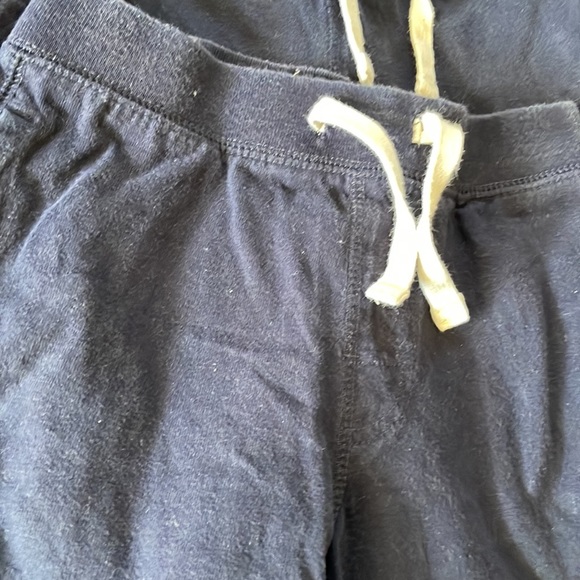 Baby Gap 3 pack Navy shorts - Picture 2 of 4